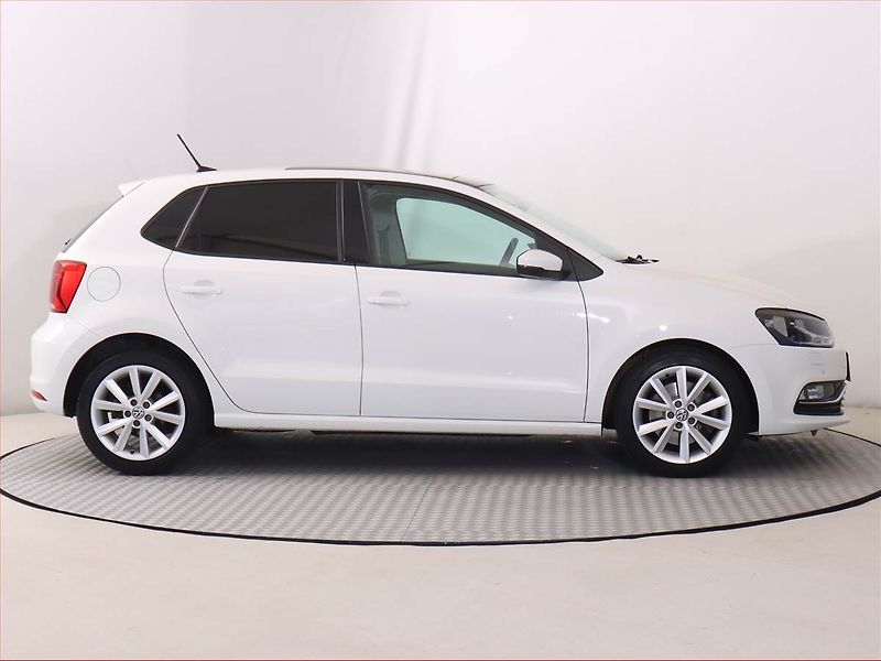 Volkswagen Polo (2015) 1.2 TSI, Automat, Serv.kniha - fotka 6 z 22