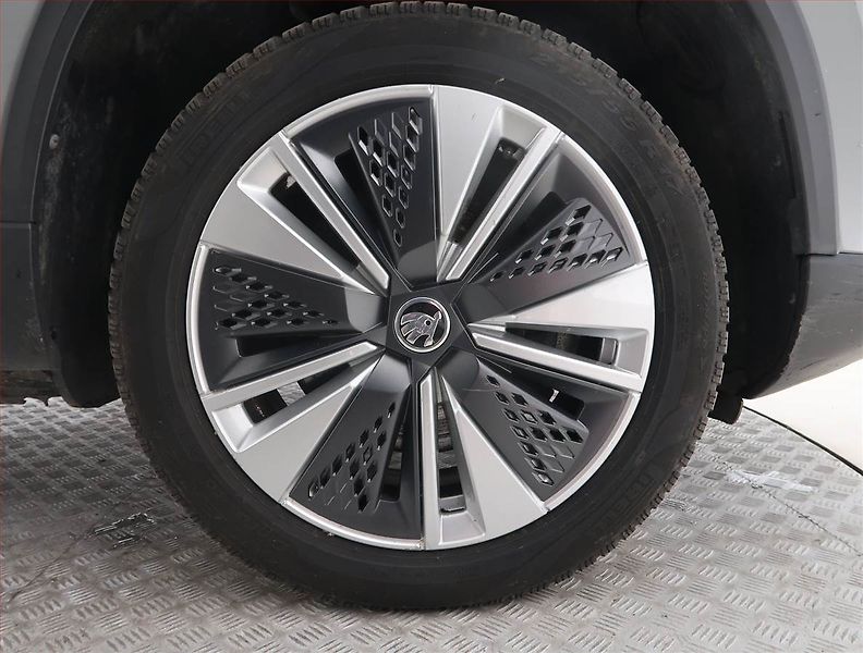 Škoda Karoq (2022) Ambition 2.0 TDI, Automat - fotka 15 z 22