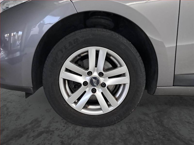 Renault Mégane (2011) 1.6 16V, Tempomat - fotka 15 z 17