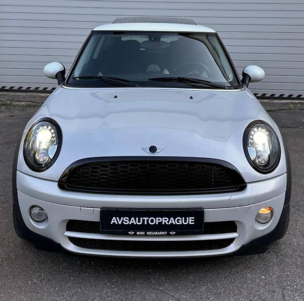 Mini Cooper (2010)  1.6D 50 CAMDEN AUTOMAT VYBAVA - fotka 2 z 31