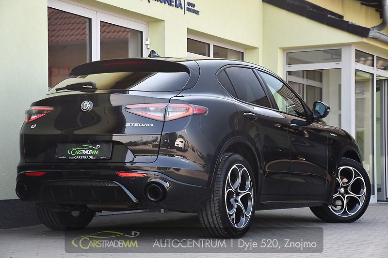 Alfa Romeo Stelvio 2.2D 16V 154kW Veloce AT8-Q4 - fotka 5 z 52