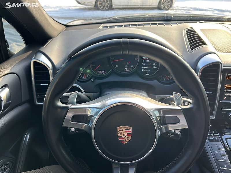 Porsche Cayenne (2013) 3.0 D 180 KW - fotka 17 z 28
