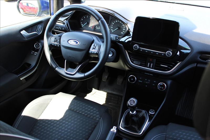 Ford Fiesta 1,0 EB 74kW Titanium,1.majitel - fotka 34 z 35