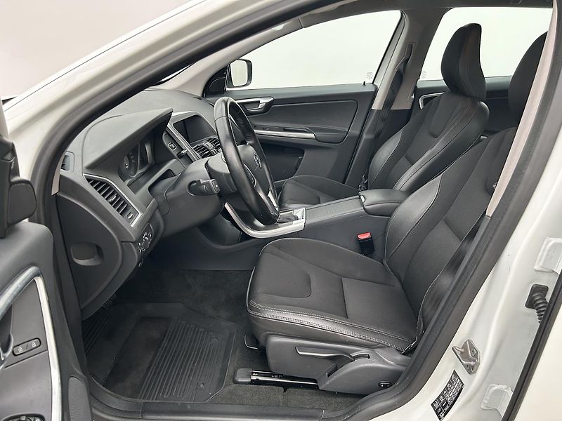 Volvo XC60 2.0 T5 Sumum - fotka 10 z 62