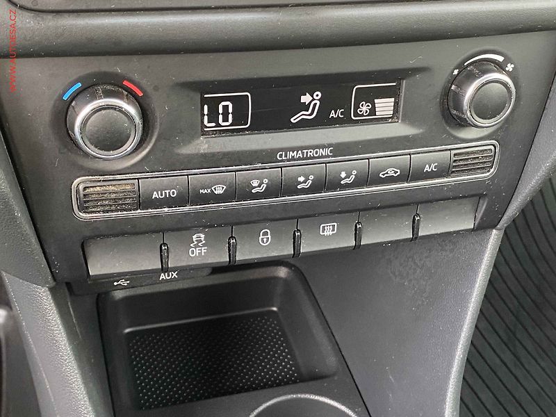 Škoda Rapid (2014) 1.2 TSi, Ambition, navi, TZ - fotka 14 z 18