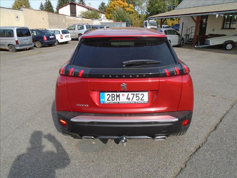 Peugeot 2008 1,2 - fotka 3 z 30