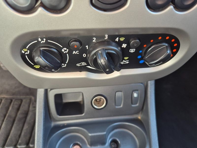 Dacia Duster (2013) 1.6 i Rozvody,Serviska - fotka 16 z 29