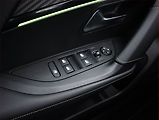Peugeot 2008 (2023) GT 1.2 PureTech - náhled 17