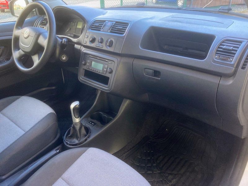 Škoda Fabia 1,2 HTP (44kW)*KLIMATIZACE* - fotka 10 z 15