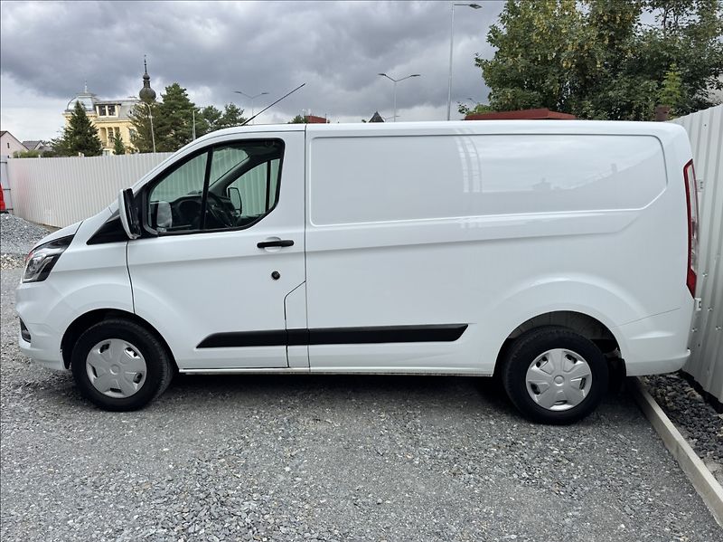 Ford Transit Custom 2,0 TDCi L1H1 DPH 1.maj ČR - fotka 4 z 50