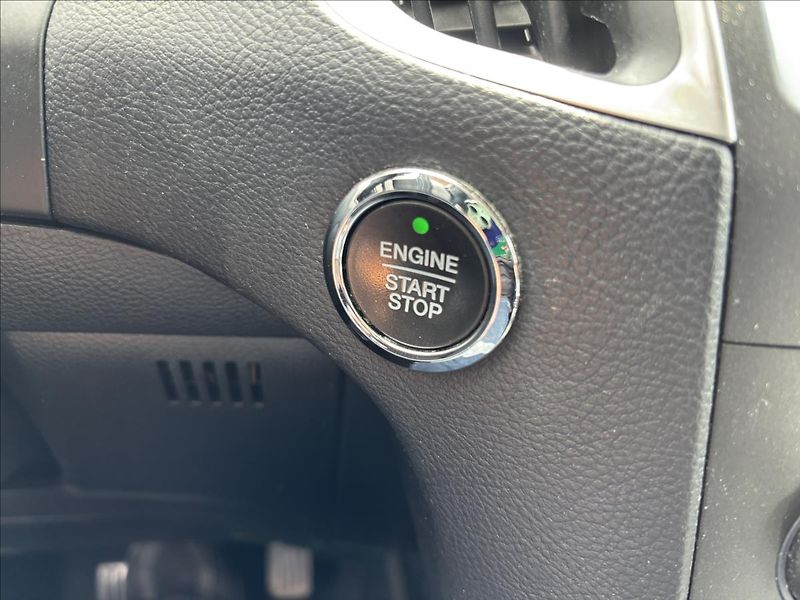Ford S-MAX 2,0 EcoBlue 132kW Titanium 4X4 - fotka 31 z 39