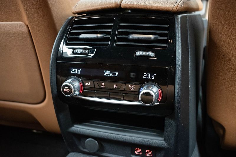 BMW Řada 5 530d xDrive ///MPAKET*ACC*DPH* - fotka 16 z 44