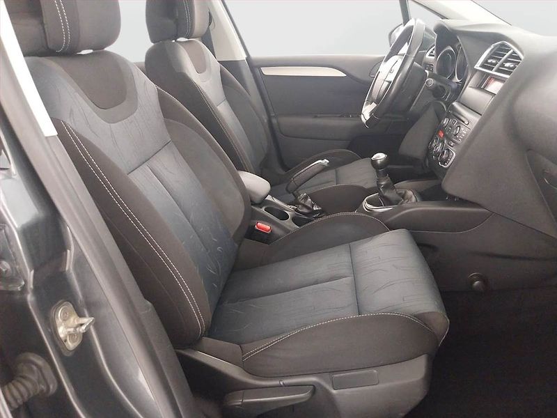 Citroën C4 (2011) 1.6 VTi, nová STK, Tažné - fotka 9 z 18