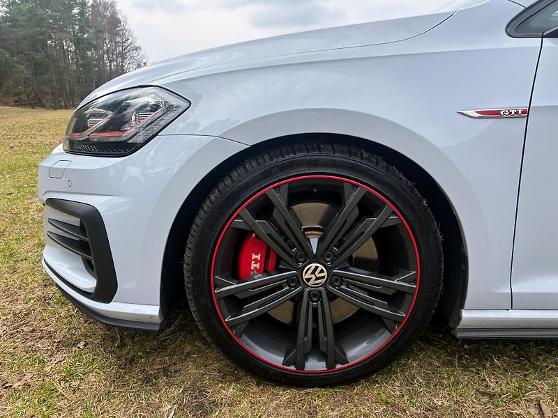 Volkswagen Golf (2018) GTI 7.5 Performance  - fotka 9 z 20