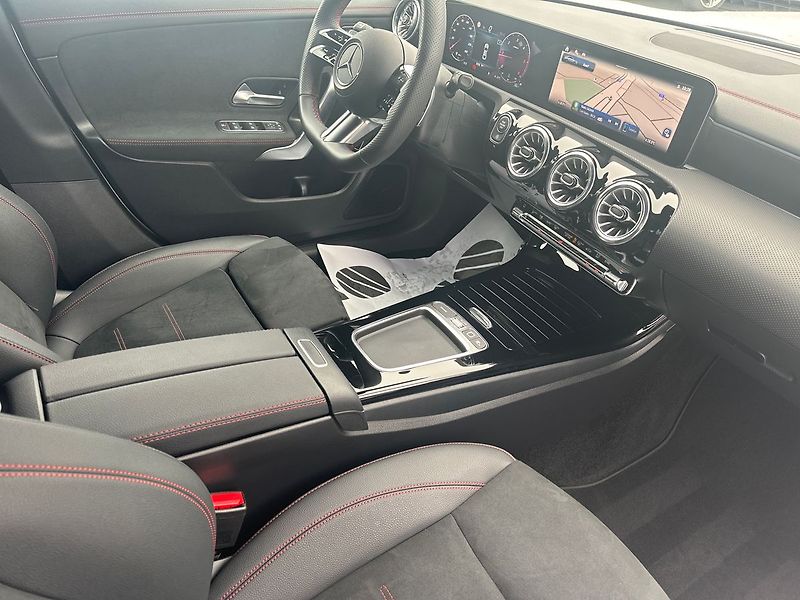 Mercedes-Benz CLA AMG paket 200d - fotka 12 z 20