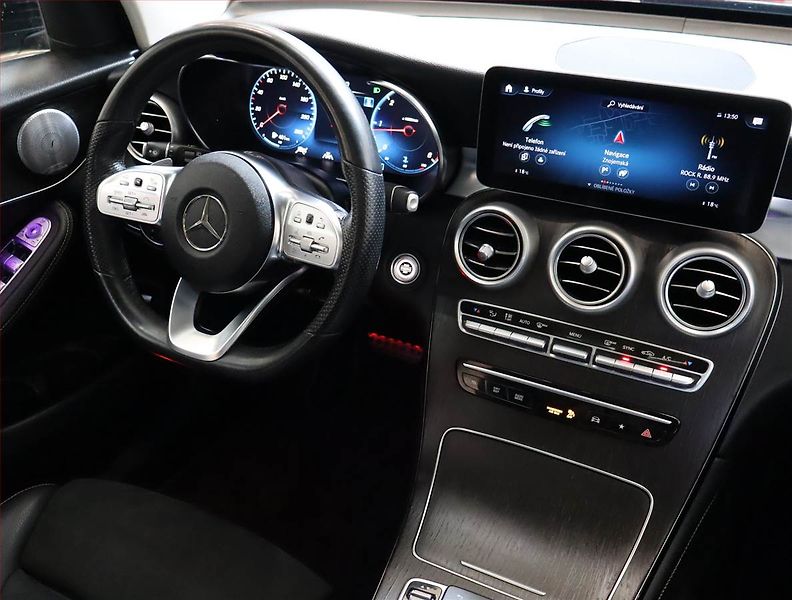 Mercedes-Benz GLC (2020) AMG line 300 d 4MATIC - fotka 7 z 25