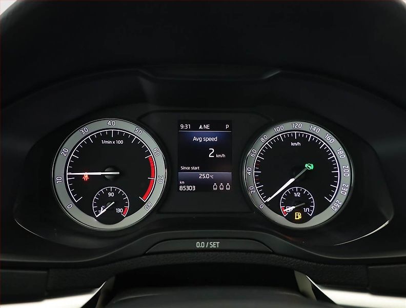 Škoda Karoq (2019) Style 1.5 TSI - fotka 9 z 21
