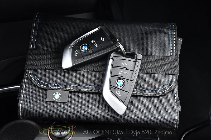 BMW Řada 2 218d M-SPORT 1M ČR HUD - fotka 33 z 46