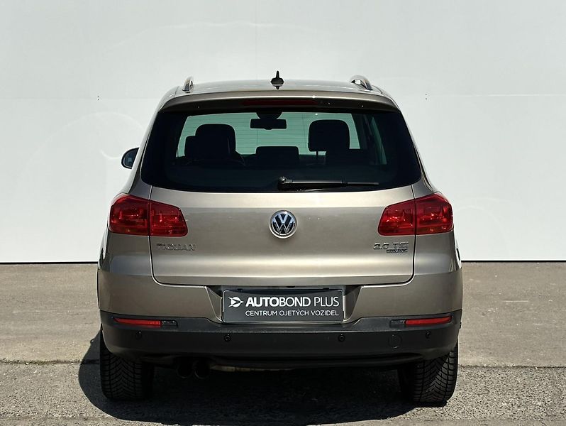 Volkswagen Tiguan 2.0 TSI 132kW 4x4 Sport&Style - fotka 9 z 22