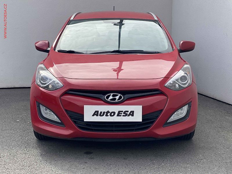 Hyundai i30 (2013) 1.6 CVVT, ČR, Trikolor, AC - fotka 2 z 16