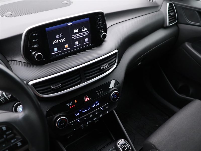 Hyundai Tucson 1,6 CRDI 4x4 CZ IceBreaker DPH - fotka 20 z 32