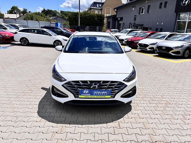 Hyundai i30 WG 1.5T-GDi 117kW DCT STYLE  - fotka 2 z 36