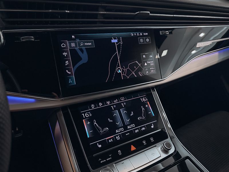 Audi Q8 50TDI S-line Quattro 210 kW - fotka 24 z 27