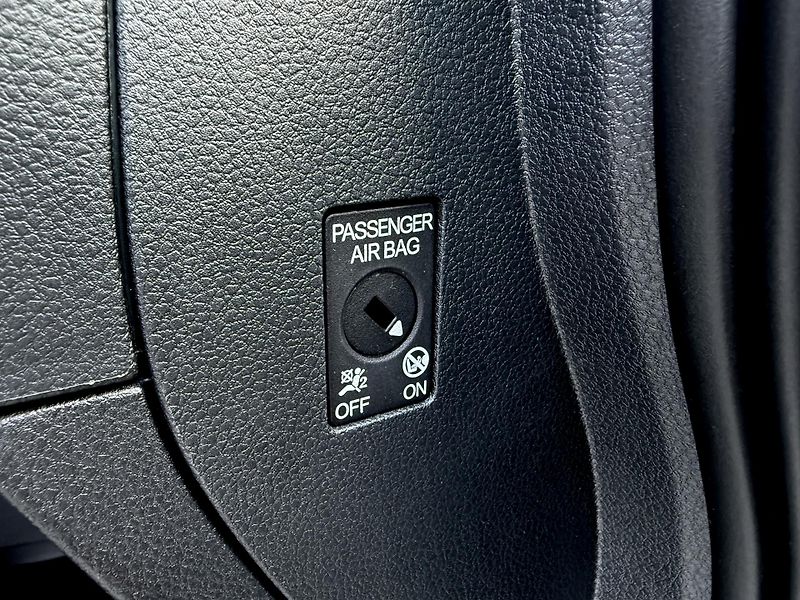 Ford Tourneo Connect 2,0 EcoBlue Titanium - fotka 24 z 38