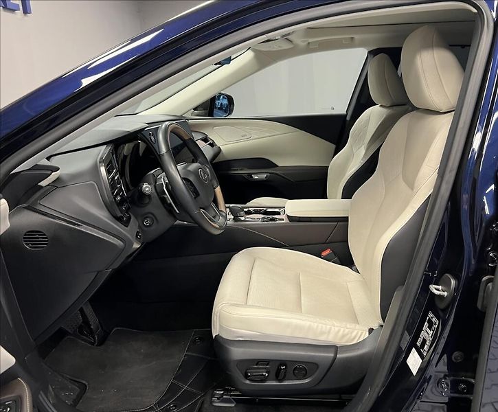 Lexus RX 450h plus 450H+ 2,5 PHEV LUXURY PANORAMI - fotka 6 z 22