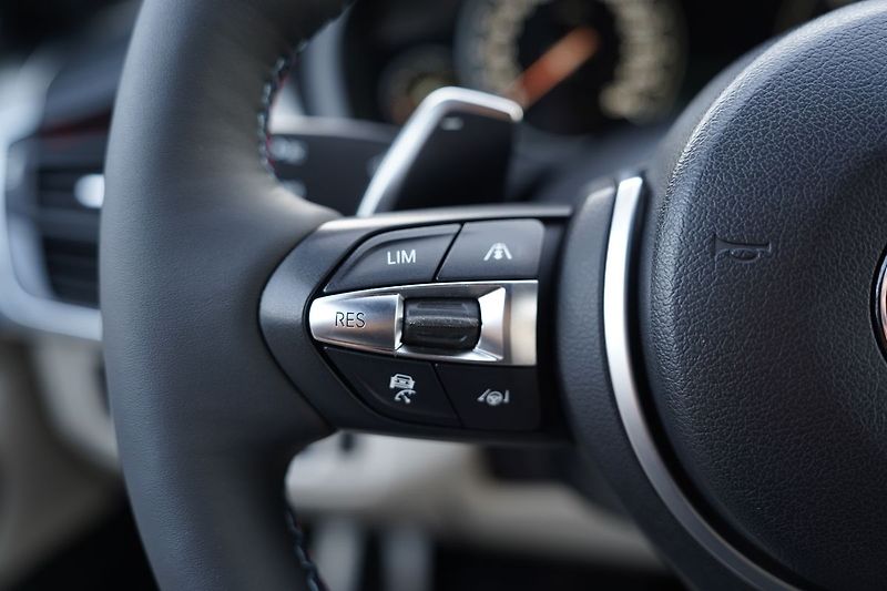BMW X6 M50d xDrive/280 KW/20/B&O/ČR - fotka 47 z 48