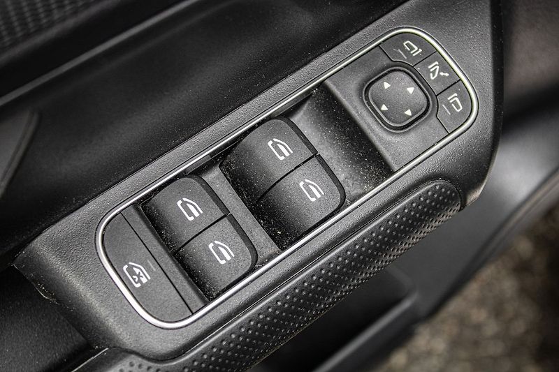 Mercedes-Benz GLB - fotka 14 z 37