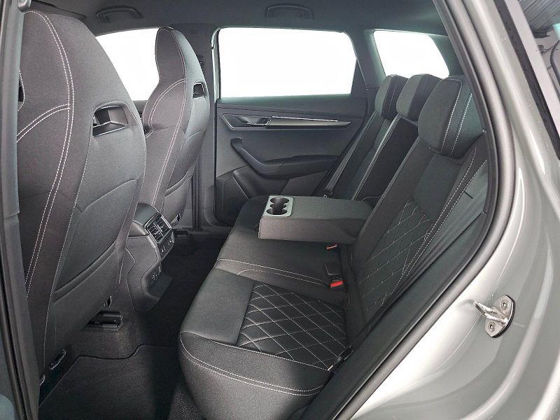 Škoda Karoq (2025) 2.0TSi 4X4 140kW SPORTLINE TAŽ - fotka 7 z 34