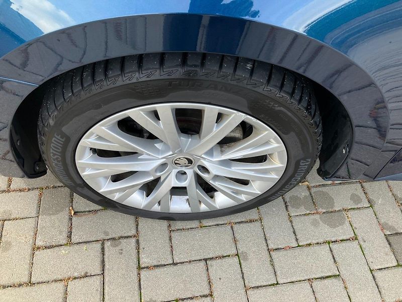 Škoda Superb (2022) 2.0TDI 147kW 4X4 STYLE DSG - fotka 14 z 33