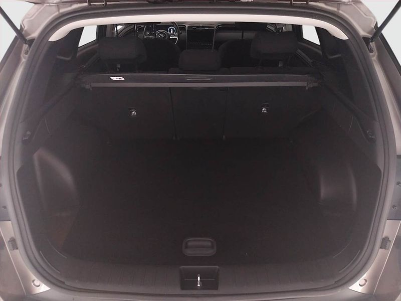 Hyundai Tucson (2021) 1.6 T-GDI - fotka 14 z 19