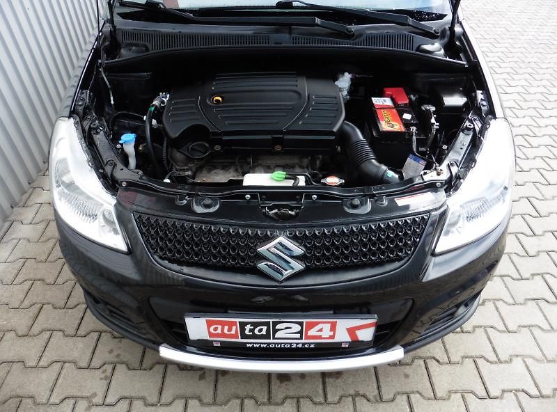 Suzuki SX4 1,6 VVTi Style 4x4 Navi 1.maj. - fotka 15 z 16