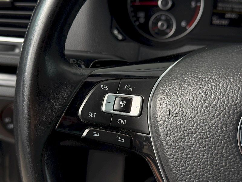 Volkswagen Sharan (2017) 2.0 TDI 135 kW DSG 4x4 - fotka 14 z 23