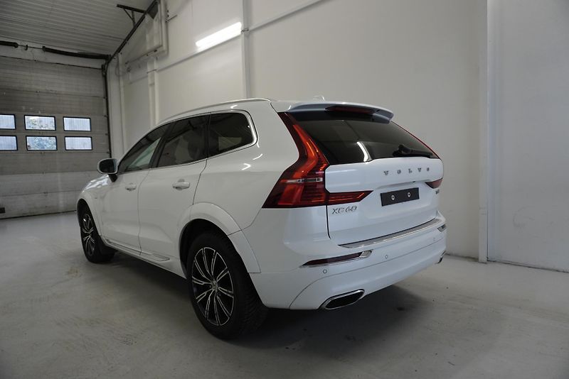 Volvo XC60  2,0 T8 TWIN ENGINE 4WD AUT. - fotka 7 z 33