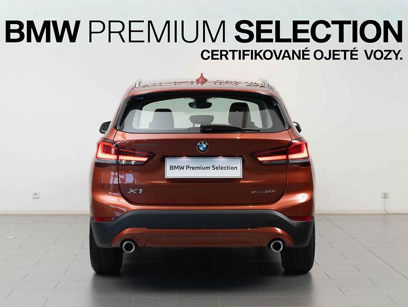 BMW X1 xDrive20i - fotka 4 z 22