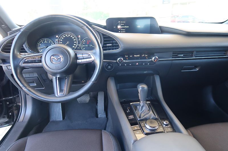 Mazda 3 HB 2,0 G150 AT Plus ČR,servisk - fotka 18 z 37