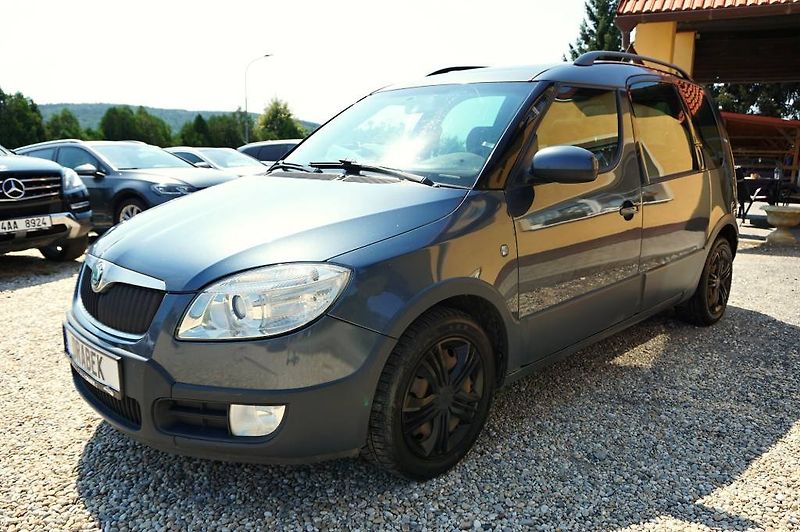 Škoda Roomster (2007) SCOUT 1,6 16V 77 kW - fotka 9 z 36