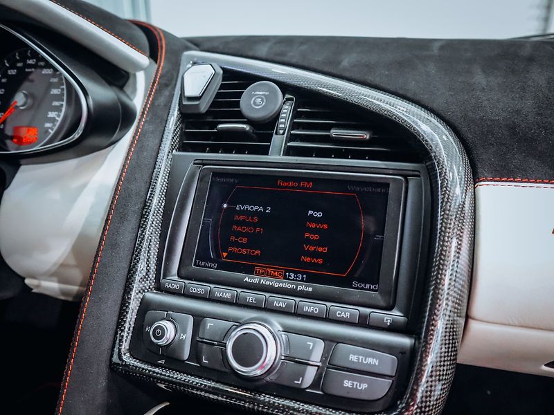 Audi R8 4.2 TFSI Quattro 6MAN - TOP!!! - fotka 27 z 33