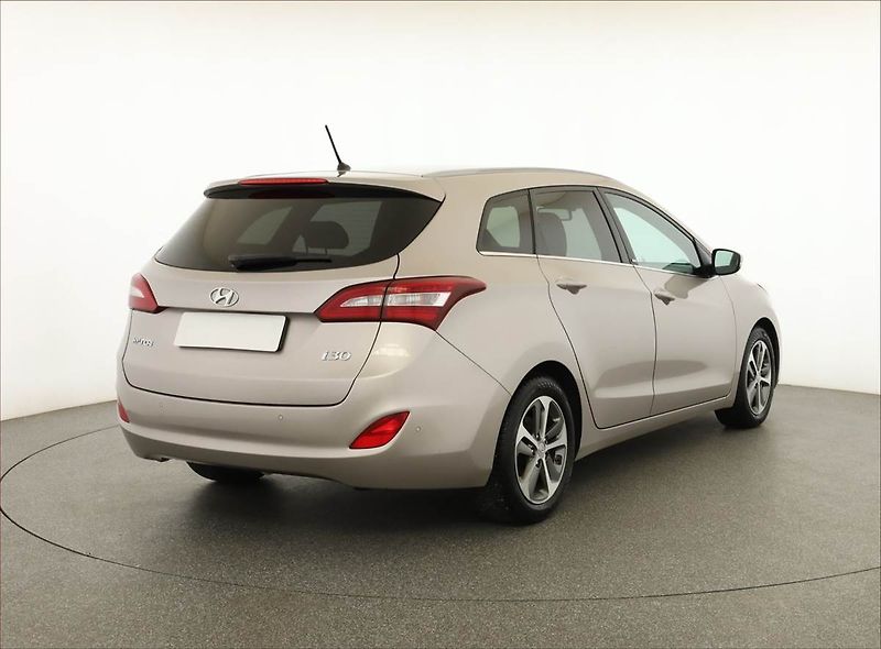 Hyundai i30 (2016) 1.6 GDI, ČR,1.maj, Serv.kniha - fotka 5 z 17