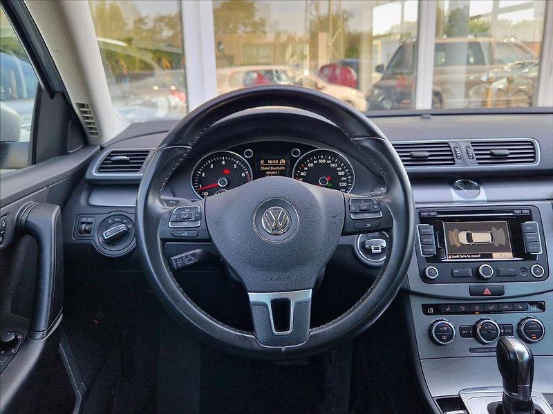 Volkswagen Passat 1,4 TSI DSG NOSIČ TAŽNÉ VÝHŘEV - fotka 20 z 35