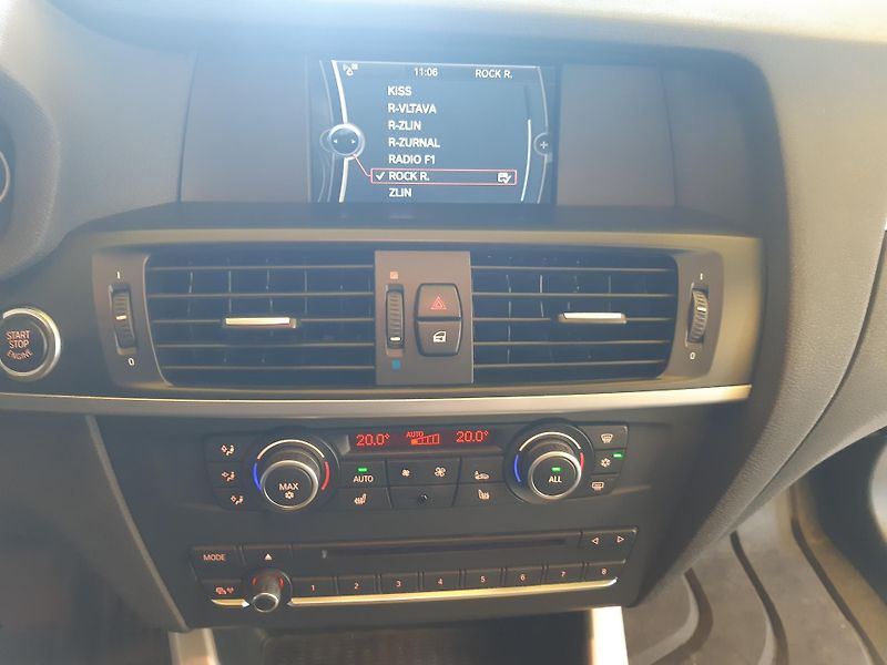 BMW X3 3.0d XDRIVE XENONY TAŽNÉ - fotka 10 z 25