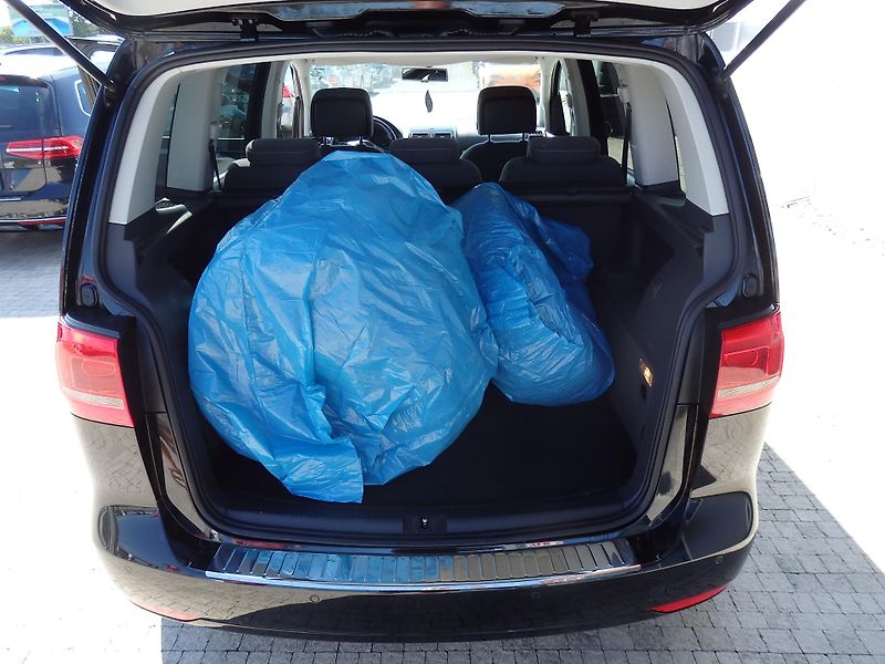 Volkswagen Touran 1,4 TSI 103 KW ZÁLOHOVÁNO - fotka 9 z 25