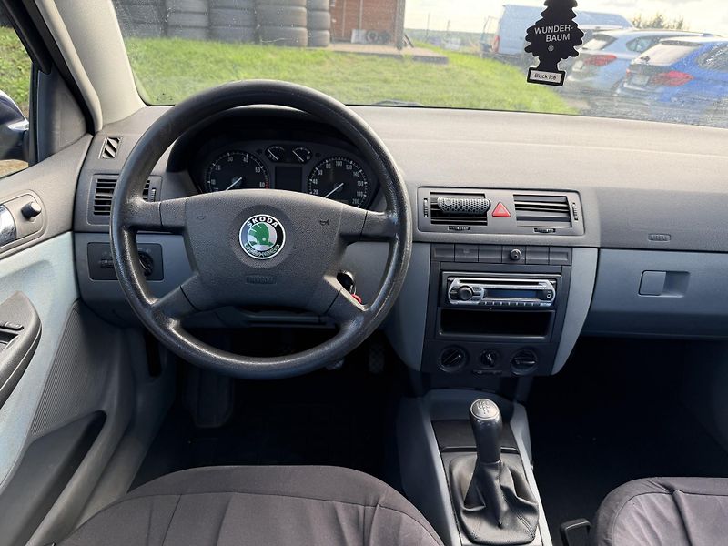 Škoda Fabia 1.4I 16v - fotka 11 z 19