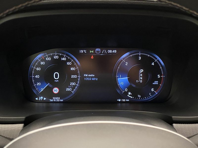 Volvo V90 D4 R-DESIGN AUT  - fotka 26 z 48
