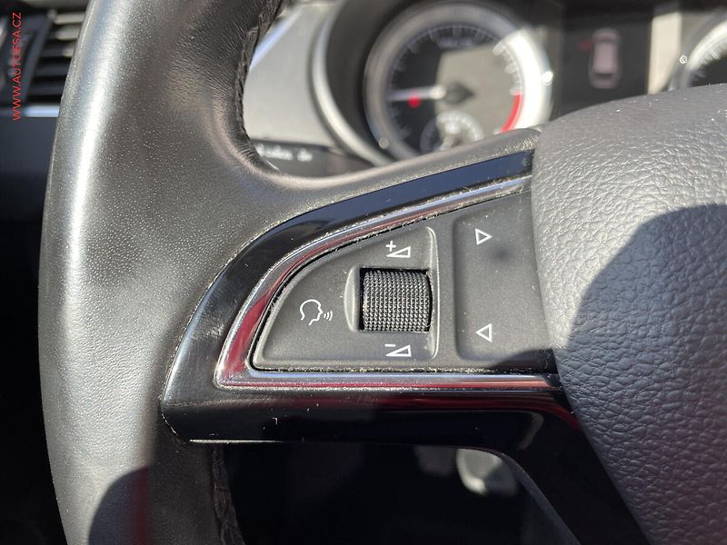Škoda Octavia (2020) 1.6 TDi, 2.maj,ČR, Style - fotka 15 z 20