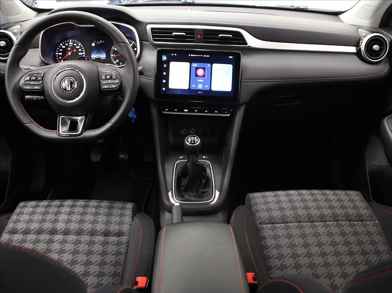 MG ZS 1,5 DVVT 78kW Essential PLUS - fotka 8 z 23