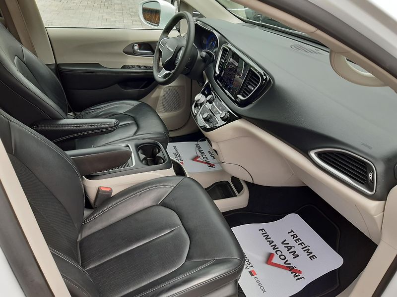 Chrysler Pacifica (2022) 3,6L V6,Top výbava, REZERVACE - fotka 10 z 50